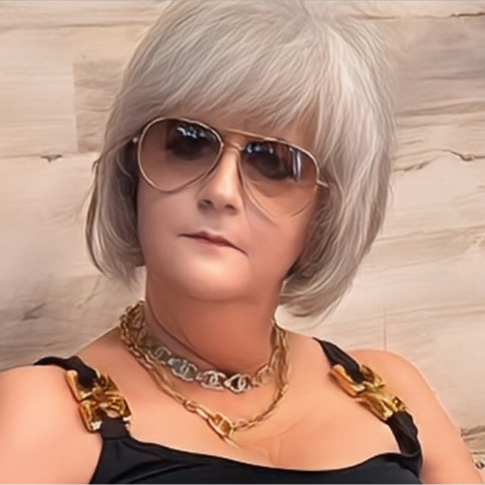 Meet your Posher, Amelia